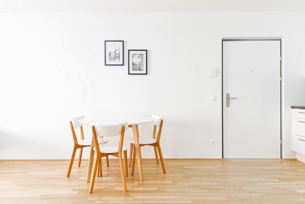 Whats-App Self-Check-In - 1Br Apartment, Near Airport,15 Min To Center Vienne Extérieur photo