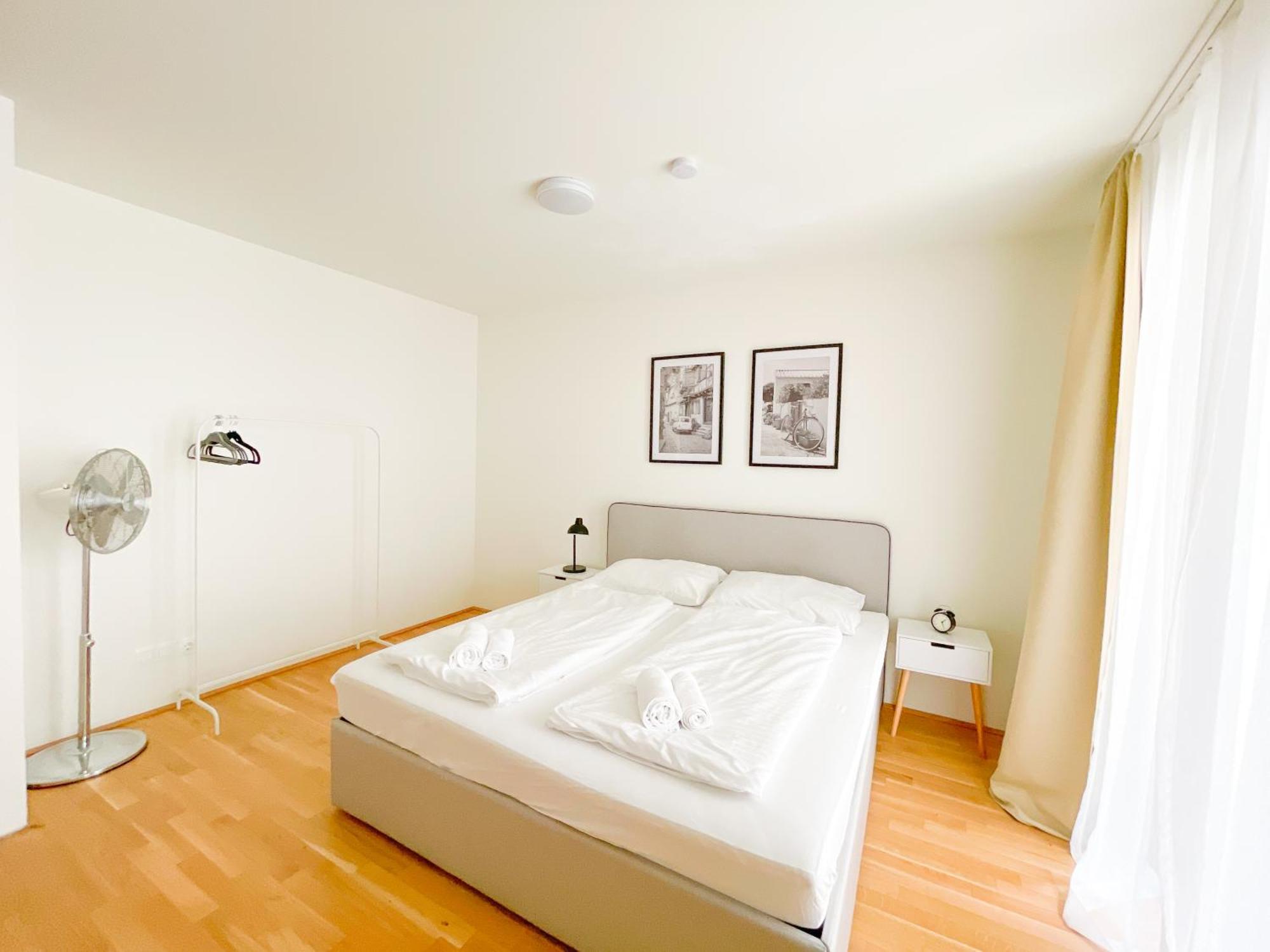 Whats-App Self-Check-In - 1Br Apartment, Near Airport,15 Min To Center Vienne Chambre photo